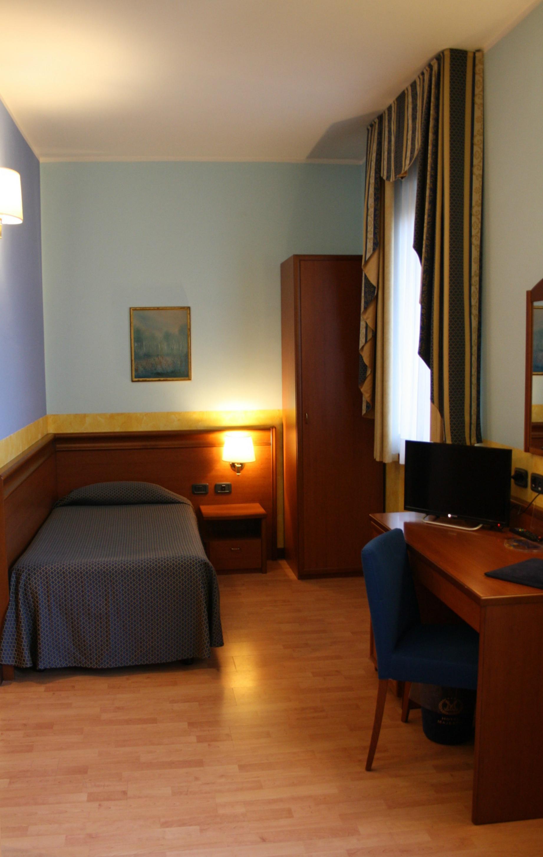 סן ג'וליאנו מילנזה Hotel Majestic מראה חיצוני תמונה