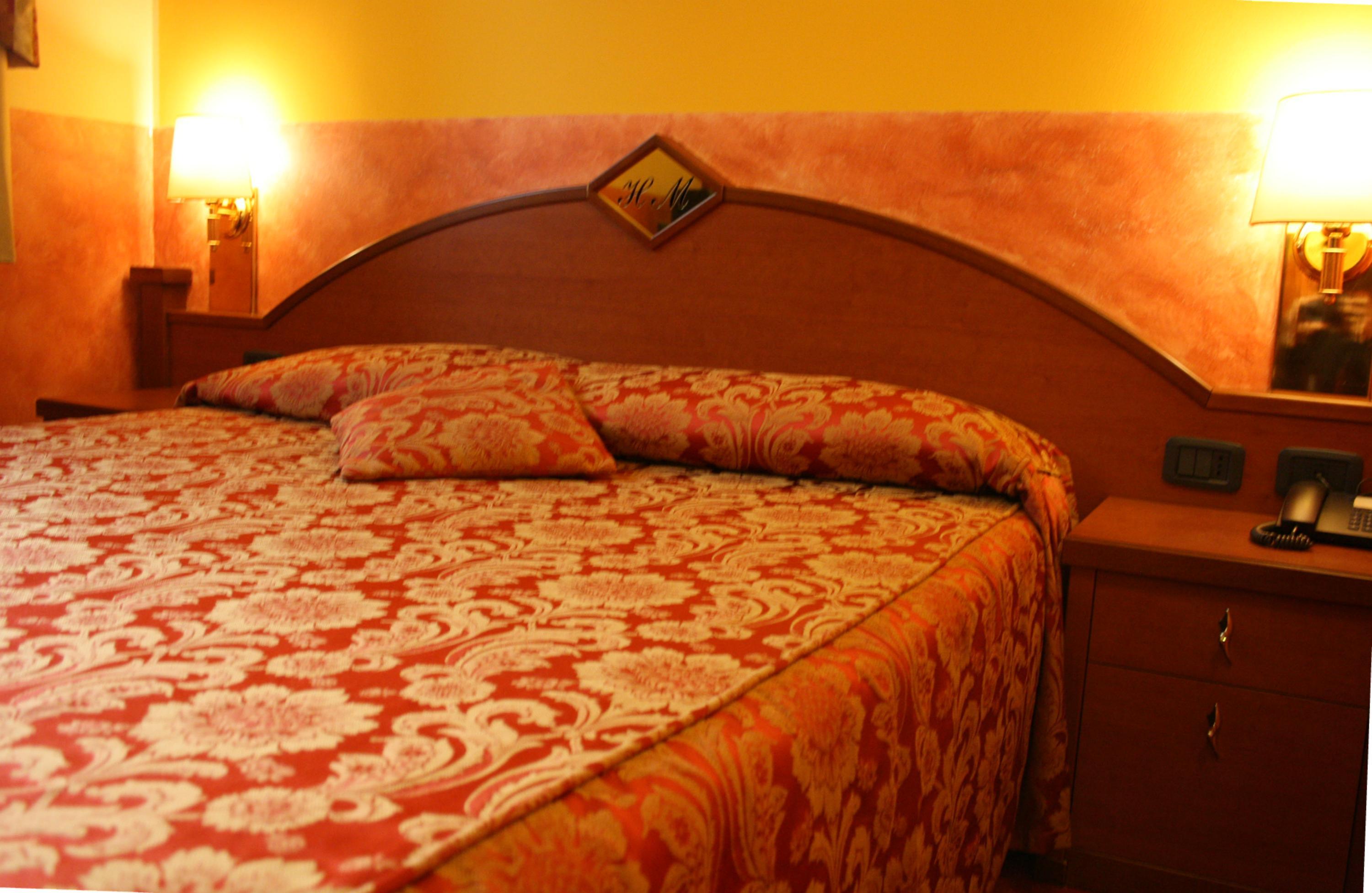 סן ג'וליאנו מילנזה Hotel Majestic מראה חיצוני תמונה